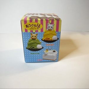 NEW BANDAI Cat Dessert Keychain Blind Box